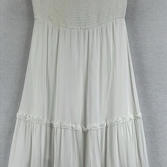 Simplee Tiered Maxi Dress Size S White 100% Cotton Elastic Smocked Top Lace Trim - Picture 9 of 11